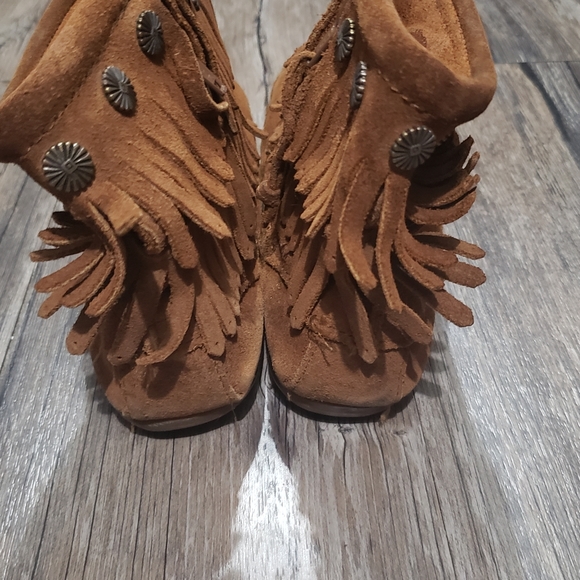 Minnetonka moccasins boot - Picture 4 of 6